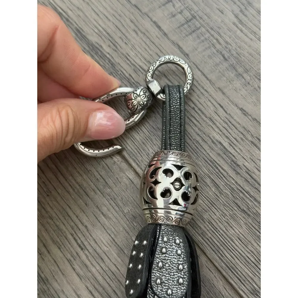 Unbranded key chain